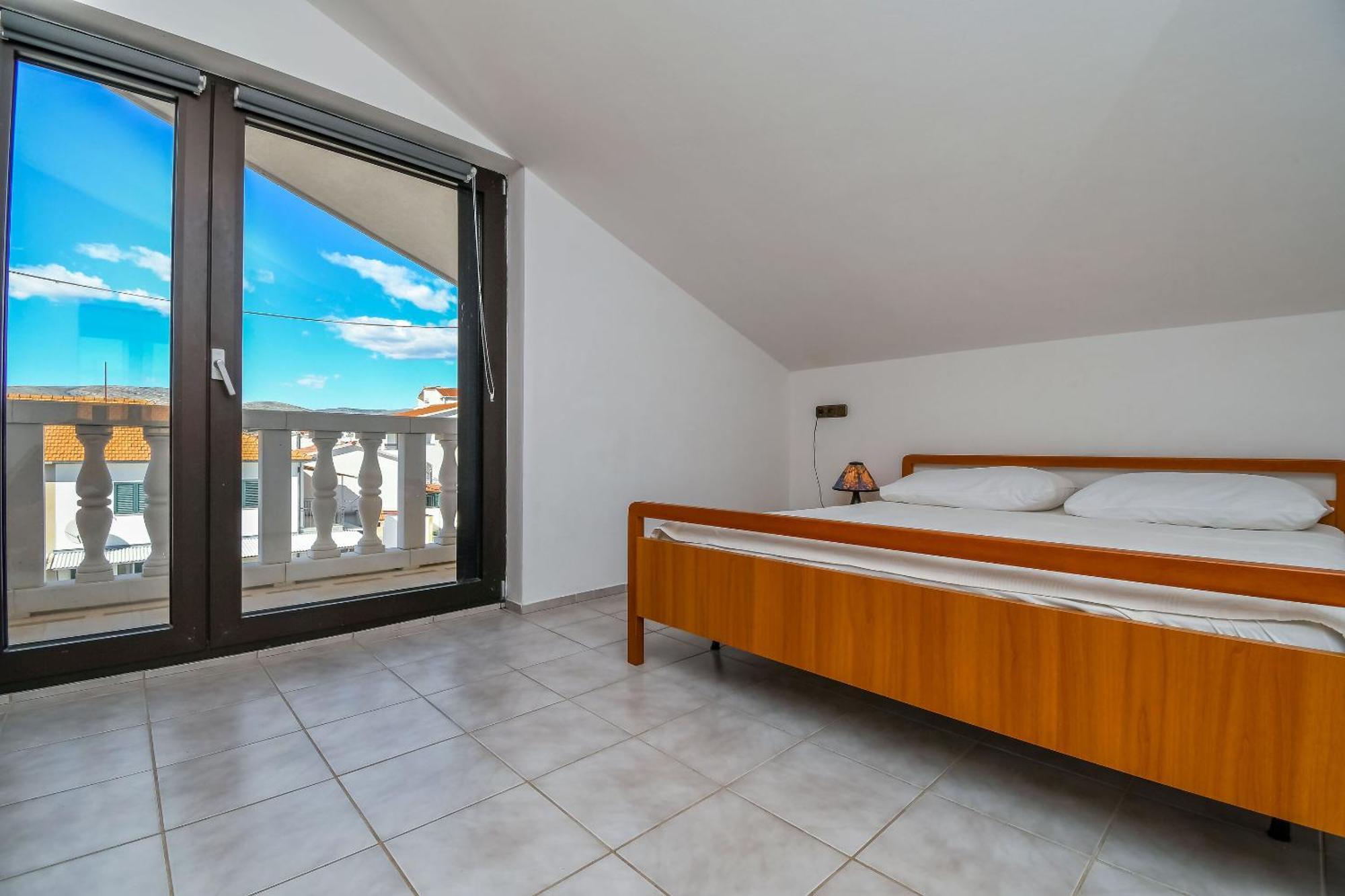 Apartments Anna โตรกีร์ ภายนอก รูปภาพ