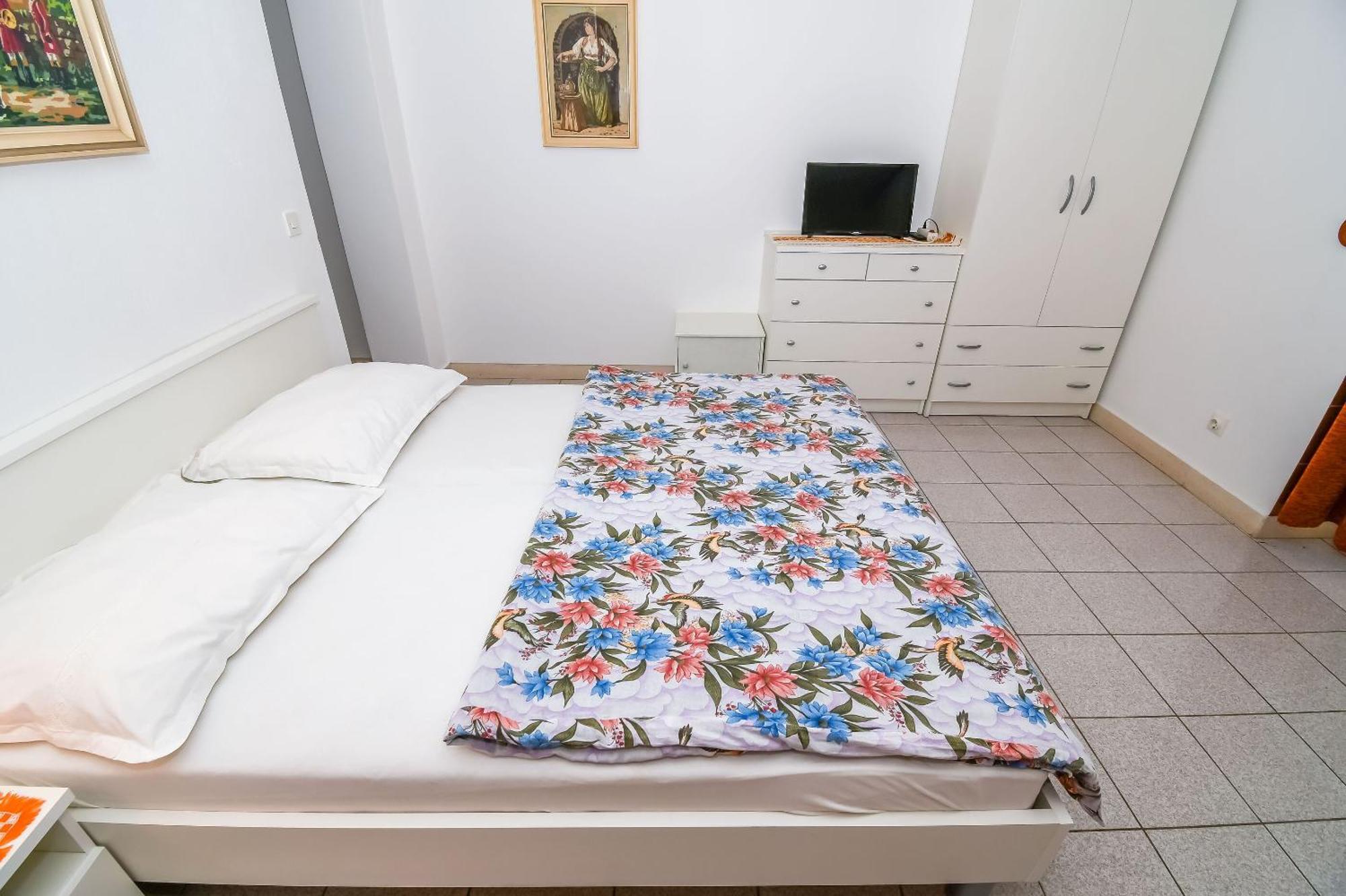 Apartments Anna โตรกีร์ ภายนอก รูปภาพ